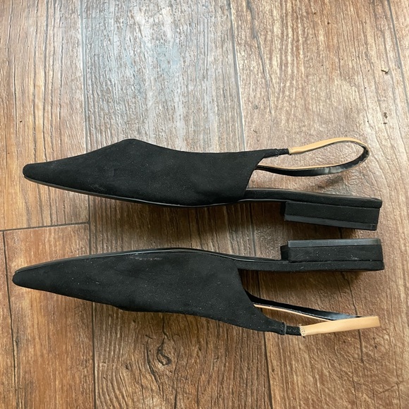 Zara Two-Tone Black Tan ZARA Pointed
Toes Slingback Flats Sz EU 40. Used. - Picture 7 of 8
